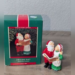 HALLMARK KEEPSAKE ORNAMENT 1989 "HOLIDAY DUET" COLLECTORS SERIES